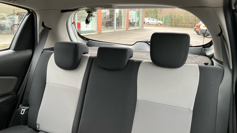 Toyota Yaris 1.5 Hybrid Icon Tech 5dr CVT Hybrid Hatchback